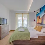 G Apartment *