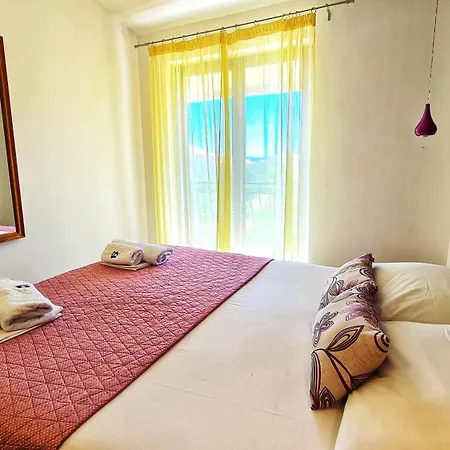 G Apartment *
