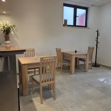 G公寓 特罗吉尔