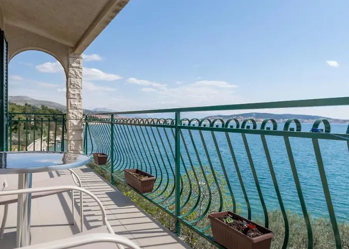 G公寓 特罗吉尔