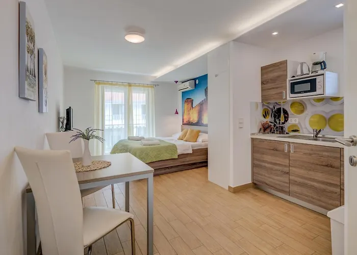 G公寓 * 特罗吉尔